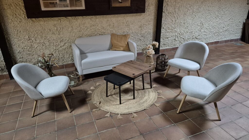 Conjunto de muebles.